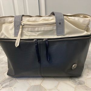 Lululemon travel bag